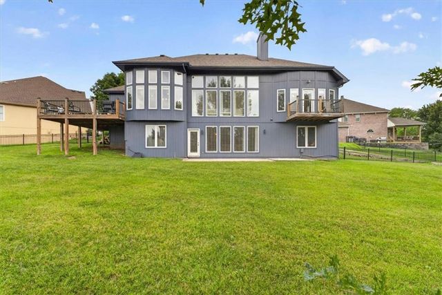 2612 SW Winterbrook Circle, Lee's Summit, MO 64081