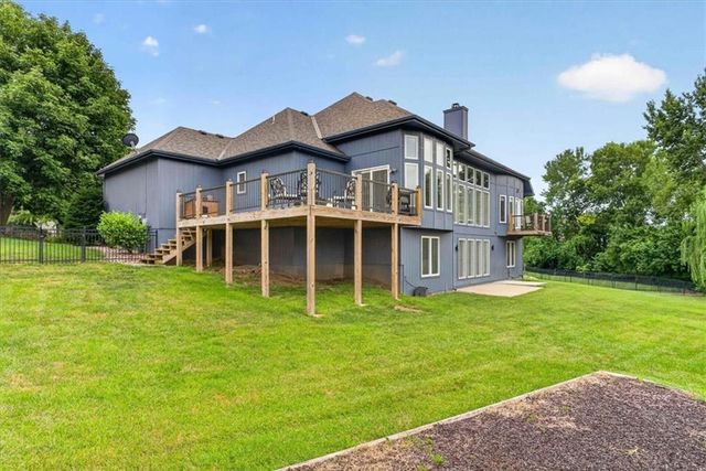 2612 SW Winterbrook Circle, Lee's Summit, MO 64081