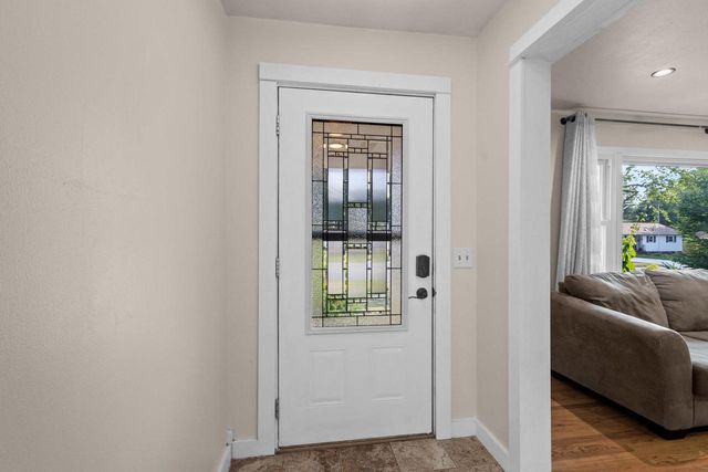 4210 Sunnyside Crescent, Madison, WI 53704