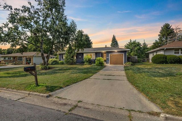 4210 Sunnyside Crescent, Madison, WI 53704
