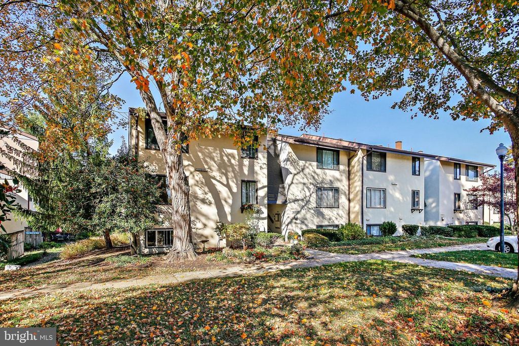 Image 26 of property listing at 10071 WINDSTREAM DR #1, Columbia, MD 21044