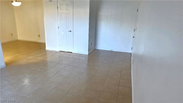 5185 Indian River Drive 227, Las Vegas, NV 89103