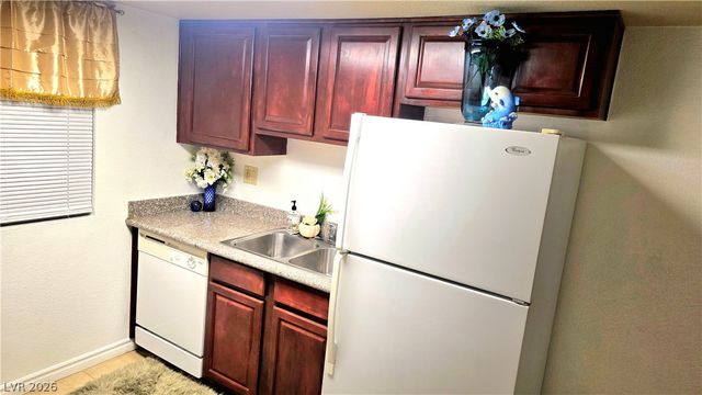 5185 Indian River Drive 227, Las Vegas, NV 89103