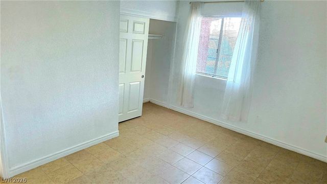 5185 Indian River Drive 227, Las Vegas, NV 89103