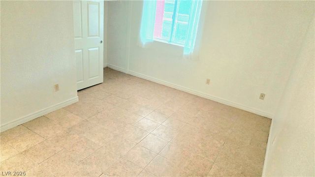 5185 Indian River Drive 227, Las Vegas, NV 89103