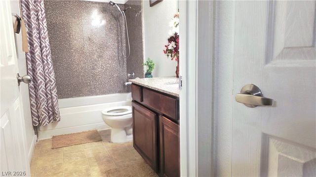 5185 Indian River Drive 227, Las Vegas, NV 89103
