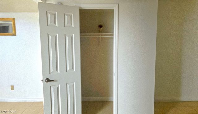 5185 Indian River Drive 227, Las Vegas, NV 89103