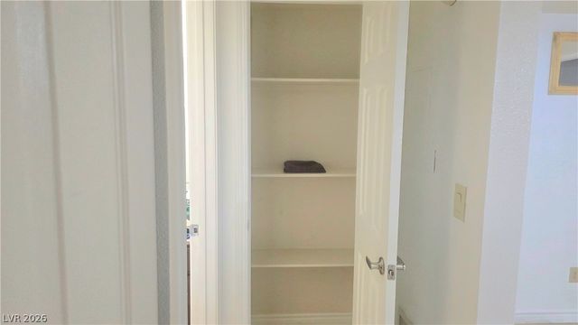5185 Indian River Drive 227, Las Vegas, NV 89103