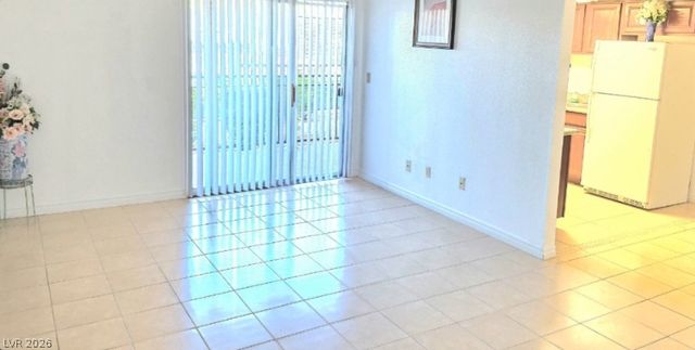 5185 Indian River Drive 227, Las Vegas, NV 89103