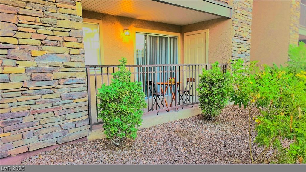 5185 Indian River Drive 227, Las Vegas, NV 89103