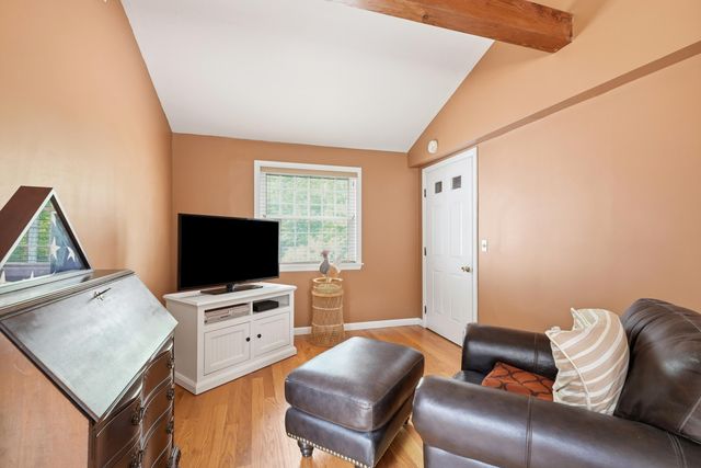 40 Cape Cod Lane, Barnstable, MA 02630
