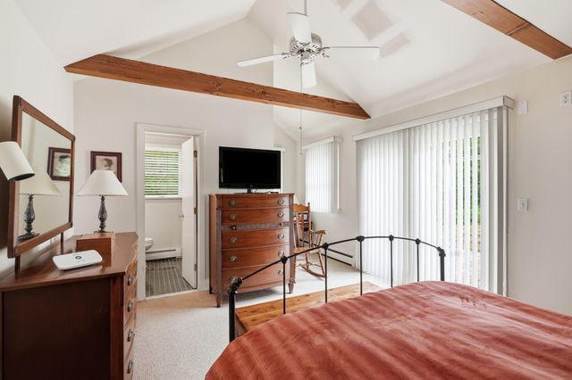 40 Cape Cod Lane, Barnstable, MA 02630