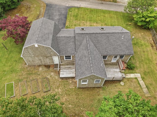 40 Cape Cod Lane, Barnstable, MA 02630