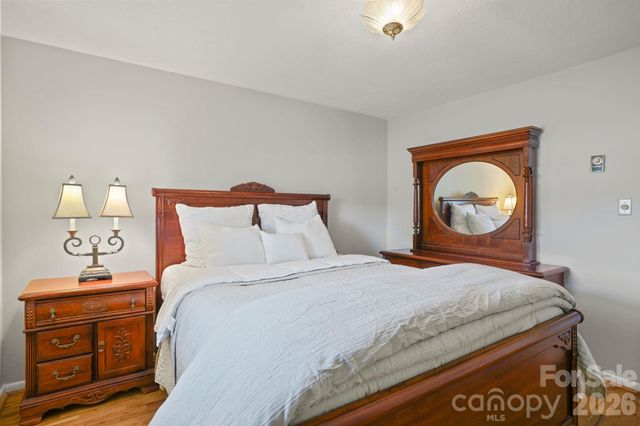 3328 Sulphur Springs Road NE, Hickory, NC 28601