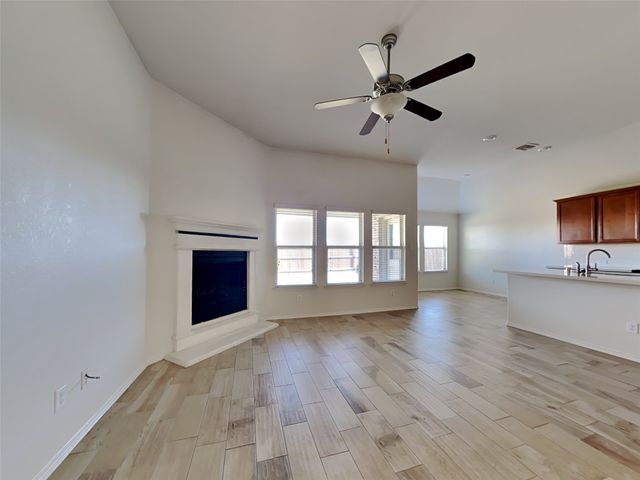 253 Pitt Circle, Fate, TX 75189