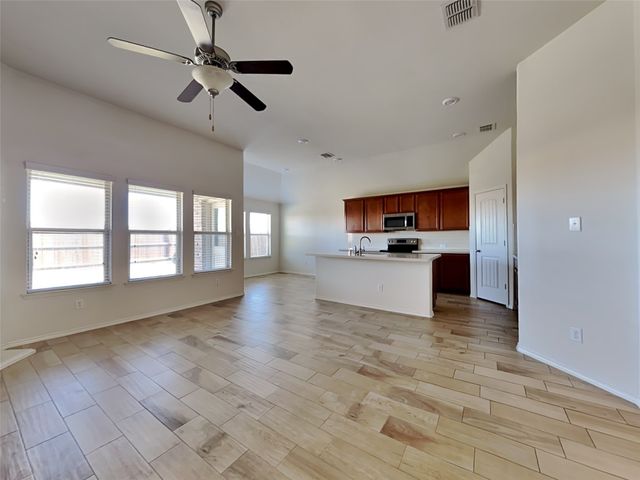 253 Pitt Circle, Fate, TX 75189