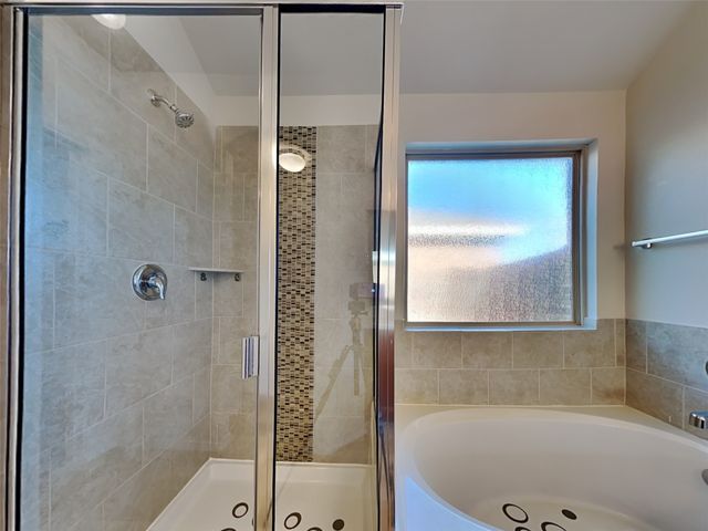 253 Pitt Circle, Fate, TX 75189