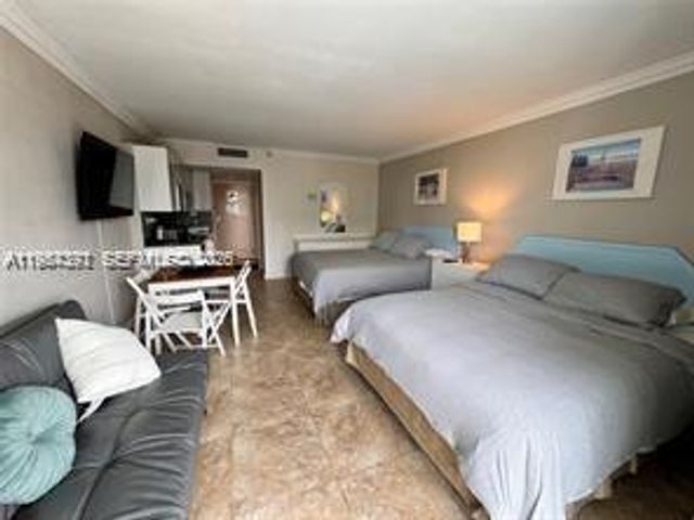 19201 Collins Avenue 436, Sunny Isles Beach, FL 33160