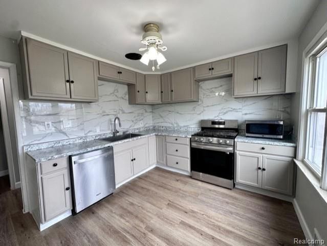 1612 Deering Street, Garden City, MI 48135