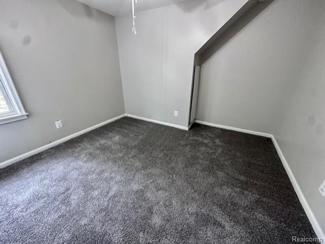 1612 Deering Street, Garden City, MI 48135