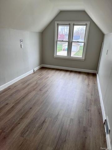 1612 Deering Street, Garden City, MI 48135