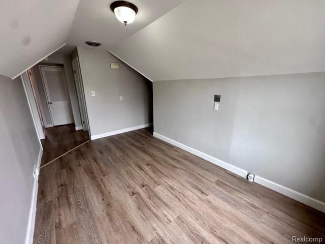 1612 Deering Street, Garden City, MI 48135