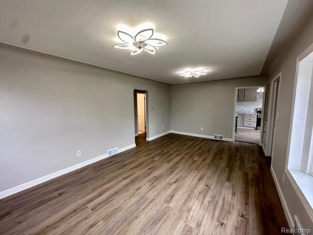 1612 Deering Street, Garden City, MI 48135