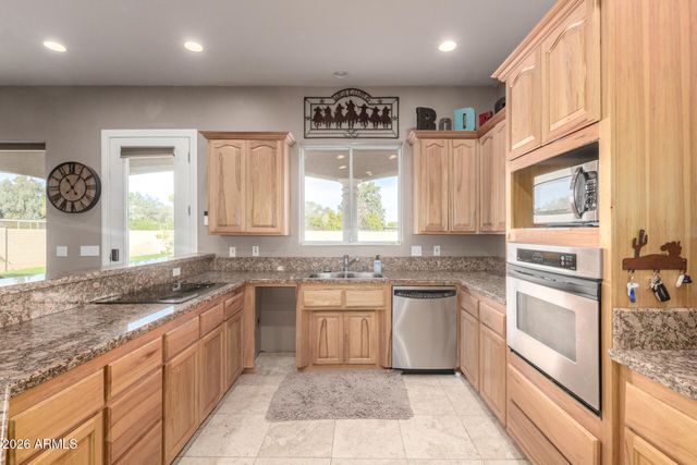 16218 W CAROLE Lane, Litchfield Park, AZ 85340