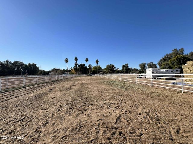 16218 W CAROLE Lane, Litchfield Park, AZ 85340