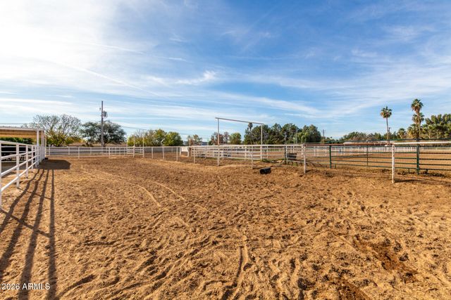 16218 W CAROLE Lane, Litchfield Park, AZ 85340