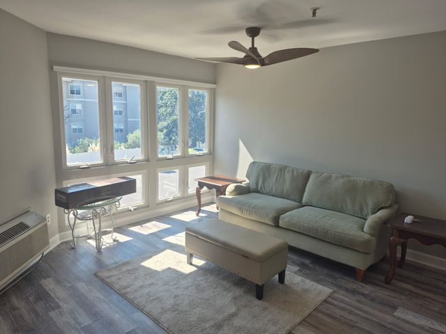 1100 Possum Trot Rd Apt H233, North Myrtle Beach, SC 29582