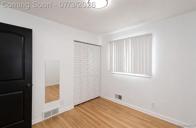 11085 Busch Avenue, Warren, MI 48089