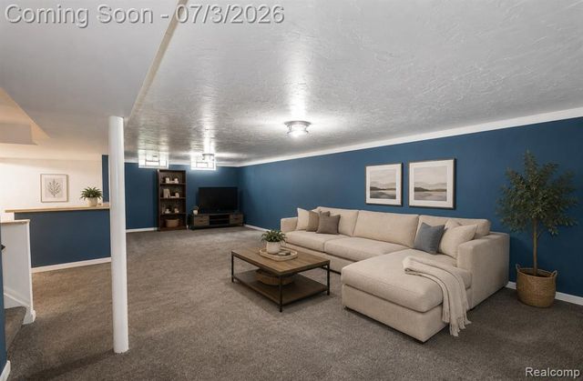 11085 Busch Avenue, Warren, MI 48089