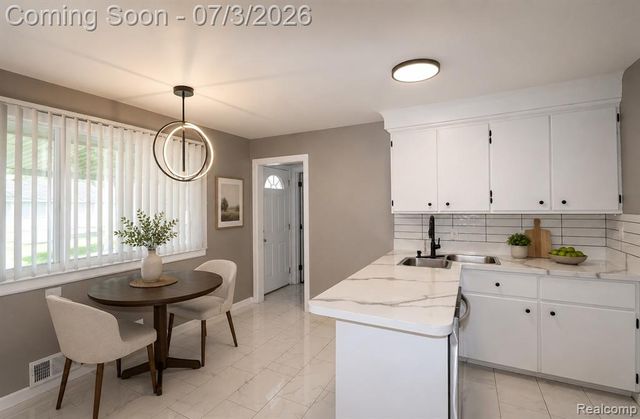 11085 Busch Avenue, Warren, MI 48089