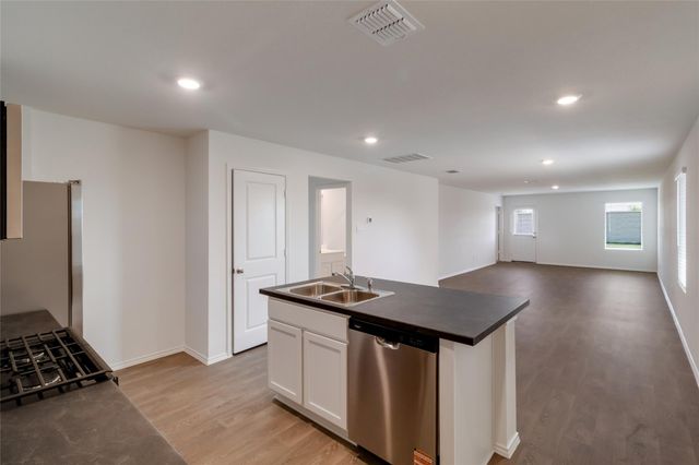 205 Bull Lake CIR, Buda, TX 78610