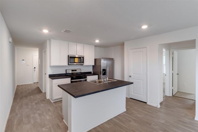 205 Bull Lake CIR, Buda, TX 78610