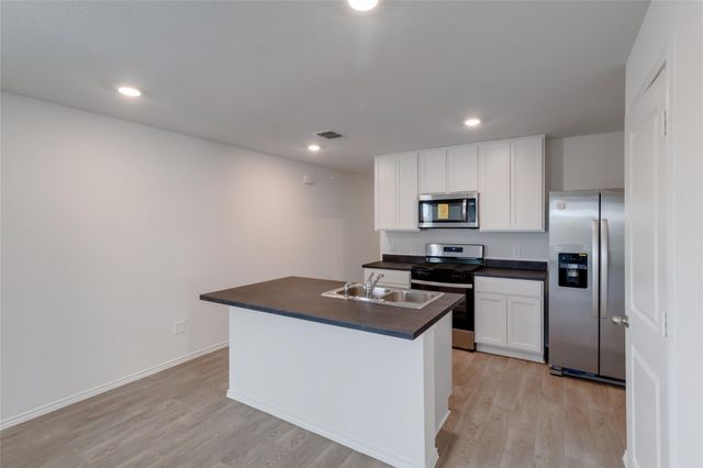 205 Bull Lake CIR, Buda, TX 78610