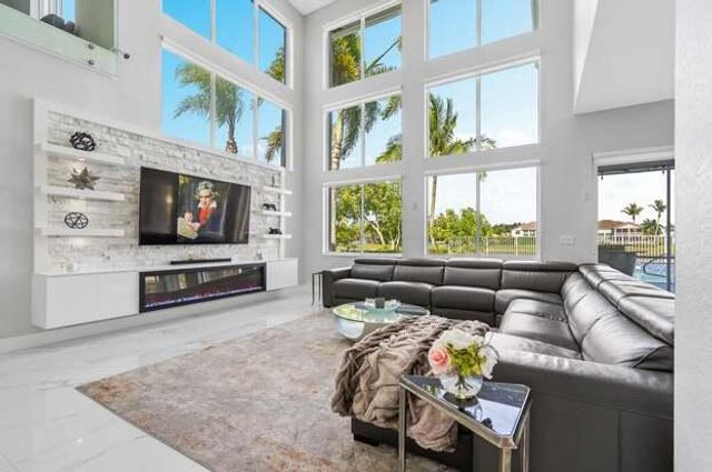 11836 Osprey Point Circle, Wellington, FL 33449