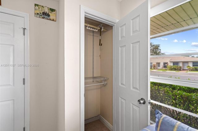 8887 Bella Vista Dr 8887, Boca Raton, FL 33433