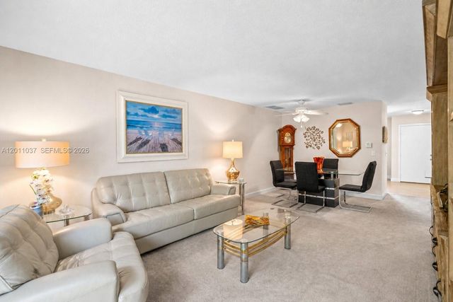 8887 Bella Vista Dr 8887, Boca Raton, FL 33433