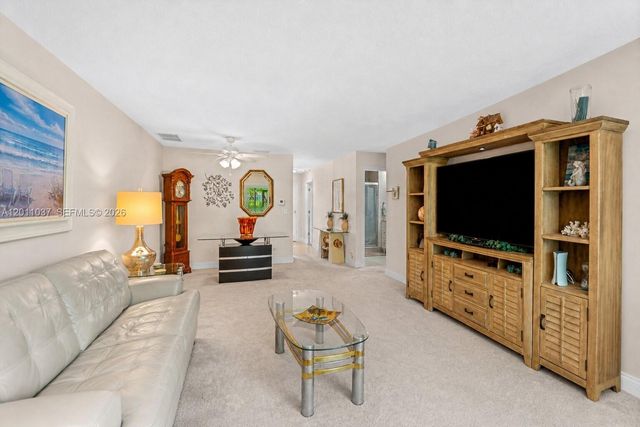 8887 Bella Vista Dr 8887, Boca Raton, FL 33433