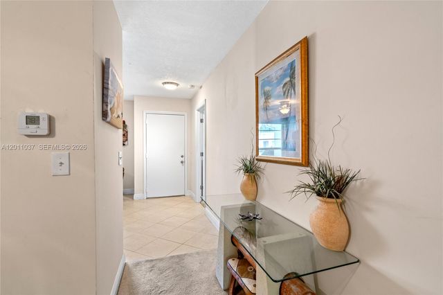 8887 Bella Vista Dr 8887, Boca Raton, FL 33433