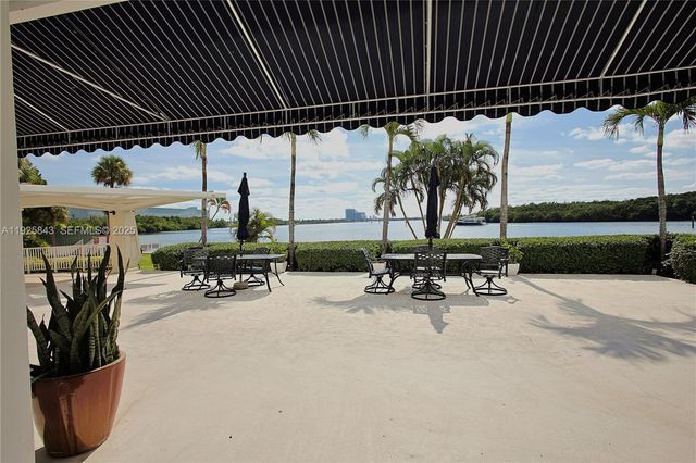 500 Bayview Dr 928, Sunny Isles Beach, FL 33160