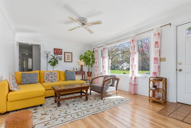 433 Jennison Avenue, Kalamazoo, MI 49006