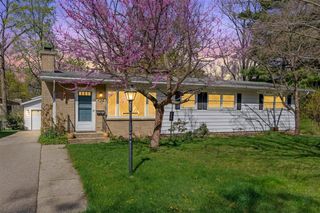 433 Jennison Avenue, Kalamazoo, MI 49006