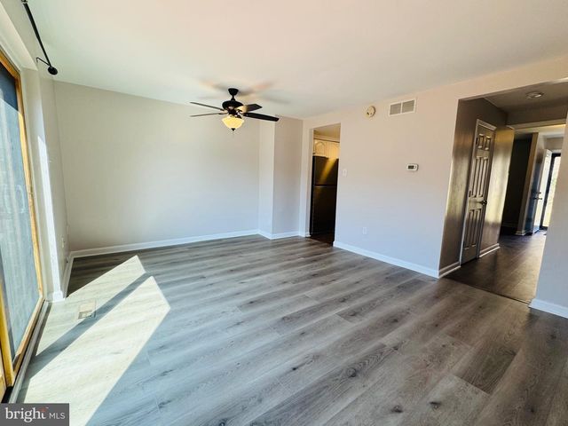 7002 KNIGHTHOOD LN, Columbia, MD 21045