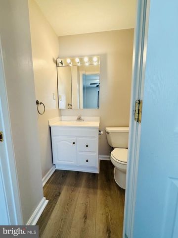 7002 KNIGHTHOOD LN, Columbia, MD 21045