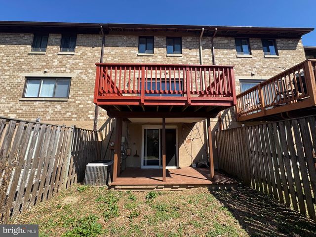 7002 KNIGHTHOOD LN, Columbia, MD 21045