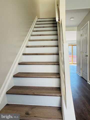 7002 KNIGHTHOOD LN, Columbia, MD 21045