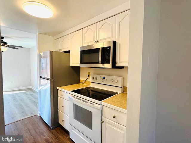 7002 KNIGHTHOOD LN, Columbia, MD 21045